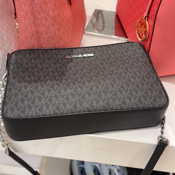 Michael Kors Large Jet Set Item East West Crossbody Black - Picture 3 of 16